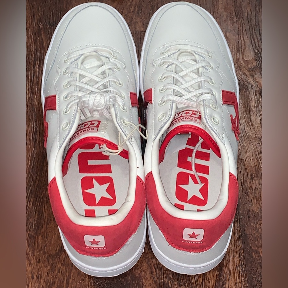 Converse - Picture 10 of 16
